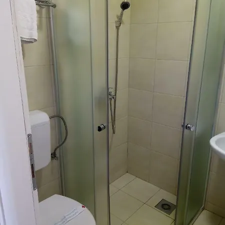 City Hostel Banja Luka 호스텔 *